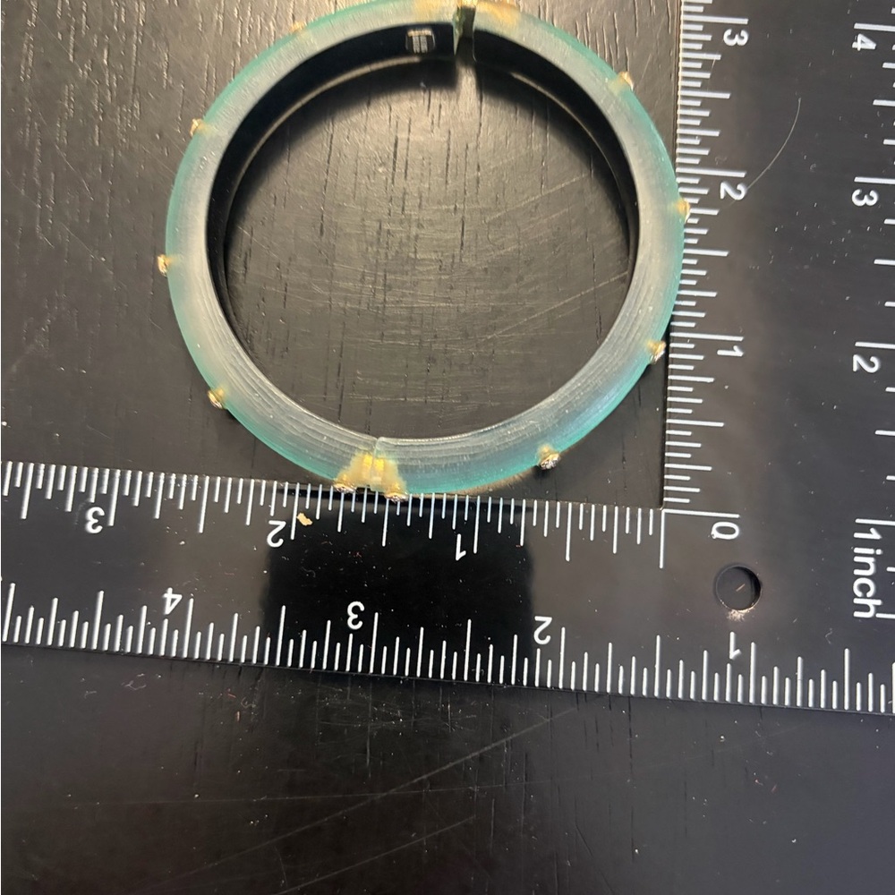 Alexis Bittar Green Lucite bangle - read description